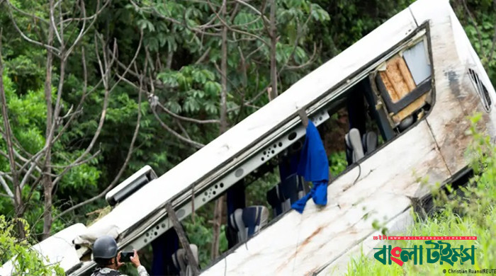 মেক্সিকোতে অভিবাসনপ্রত্যাশীদের বহনকারী বাস দুর্ঘটনা, নিহত ১৮